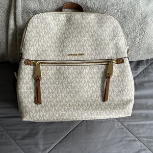 Michael Kors Book bag with matching wallet